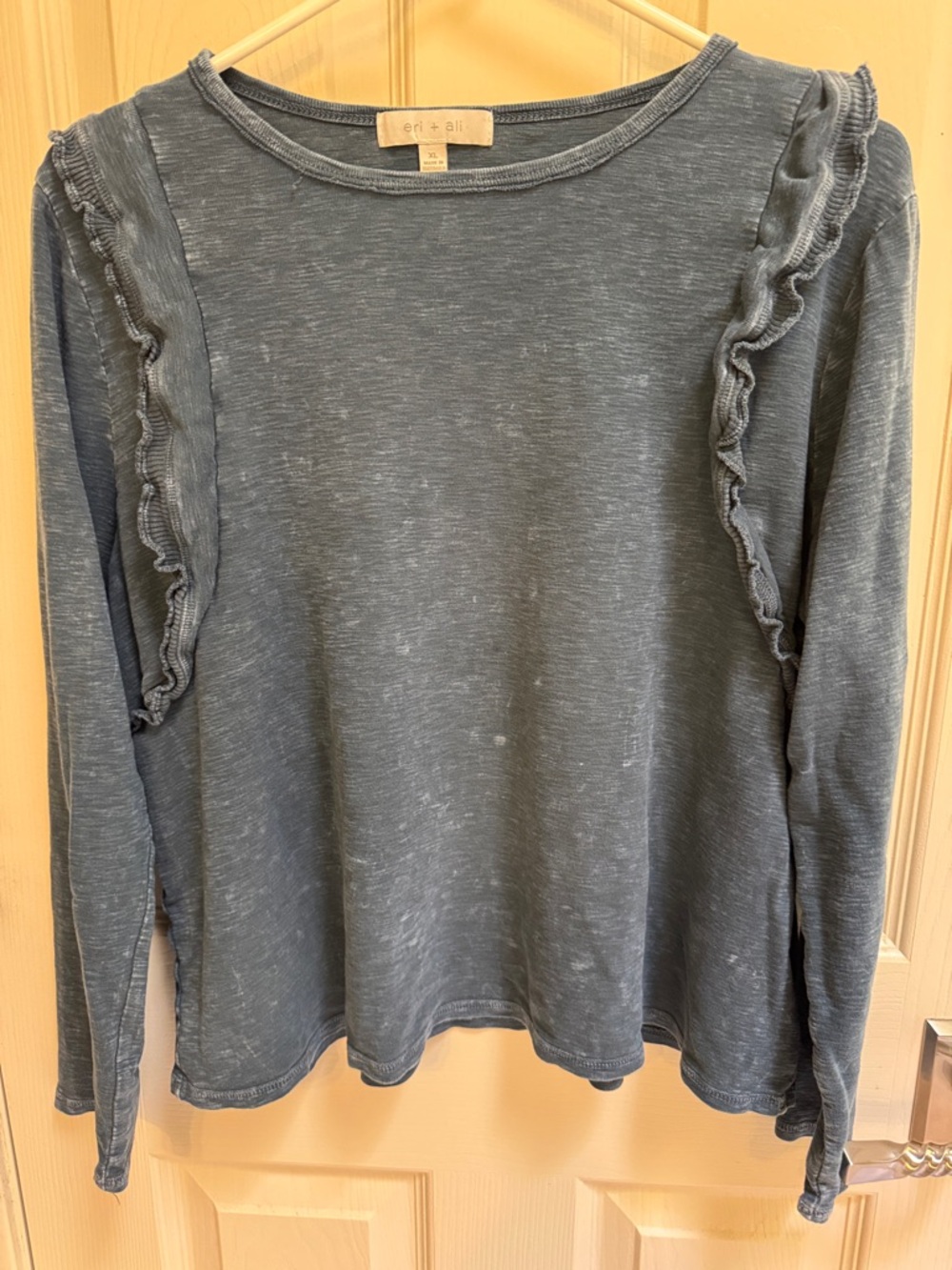 Eri + Ali Women's Slate Ruffle-Trim Long Sleeve Top